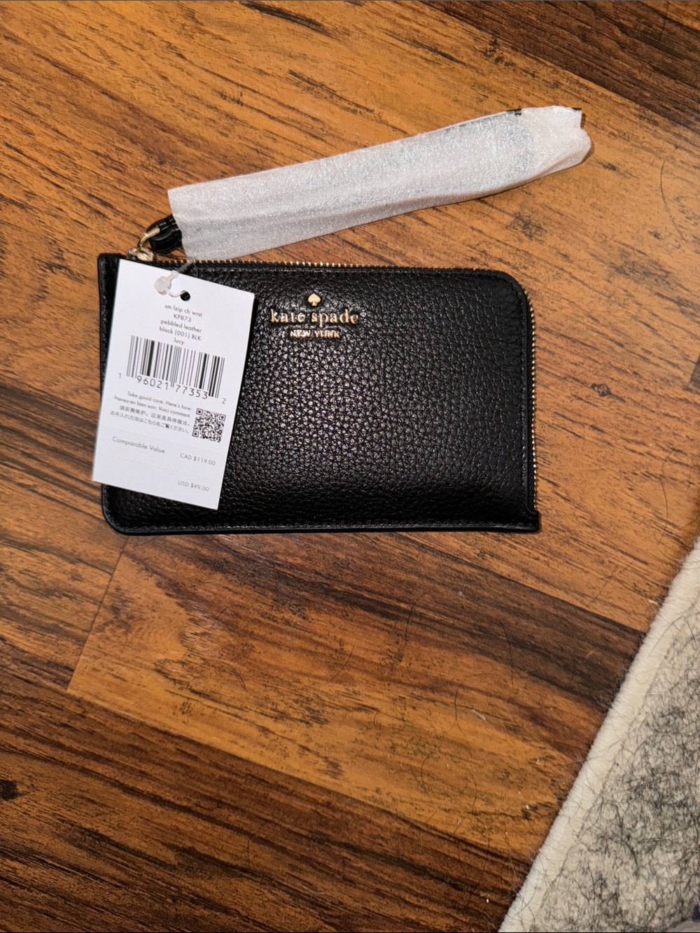 kate spade Black Pebbled Leather Zip Card Holder Wristlet